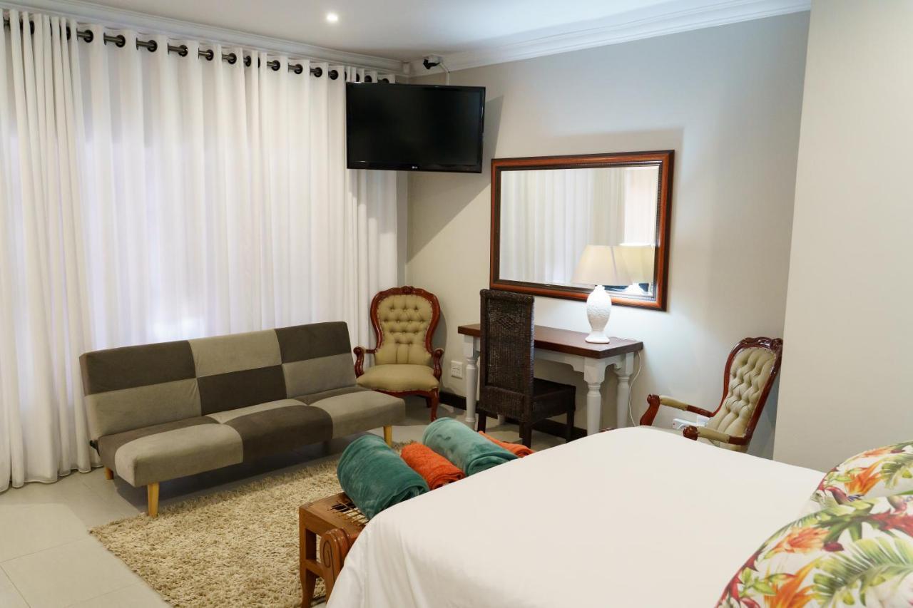 Mi Vida Guesthouse クラークスドープ エクステリア 写真